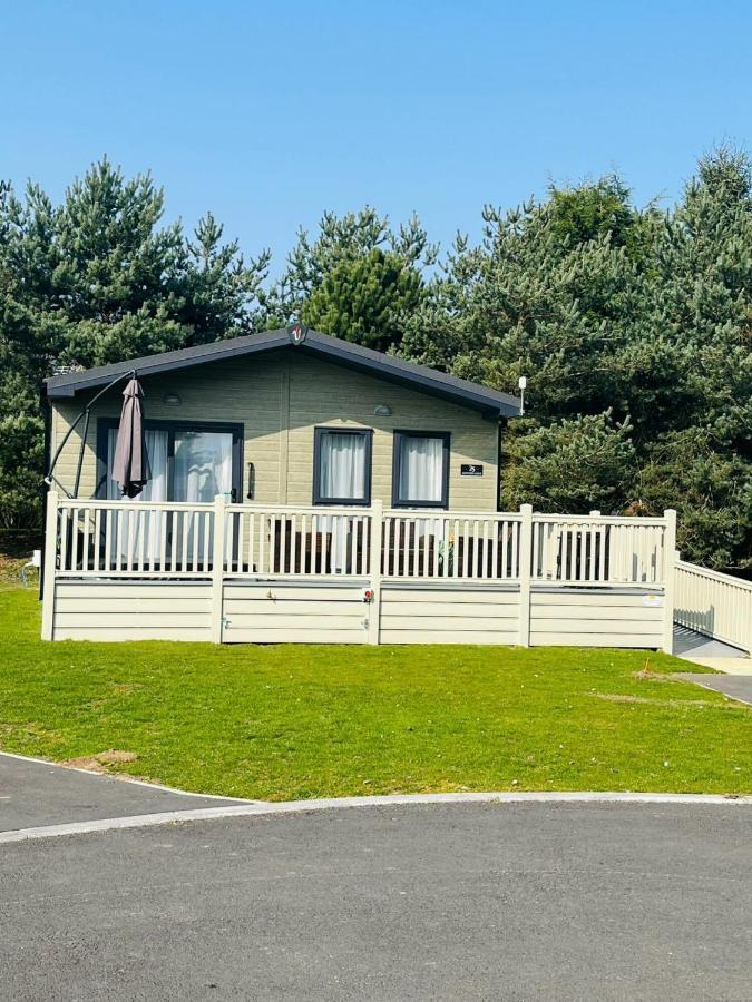 Ashworth Lodge With Hot Tub Barmby on the Moor Luaran gambar